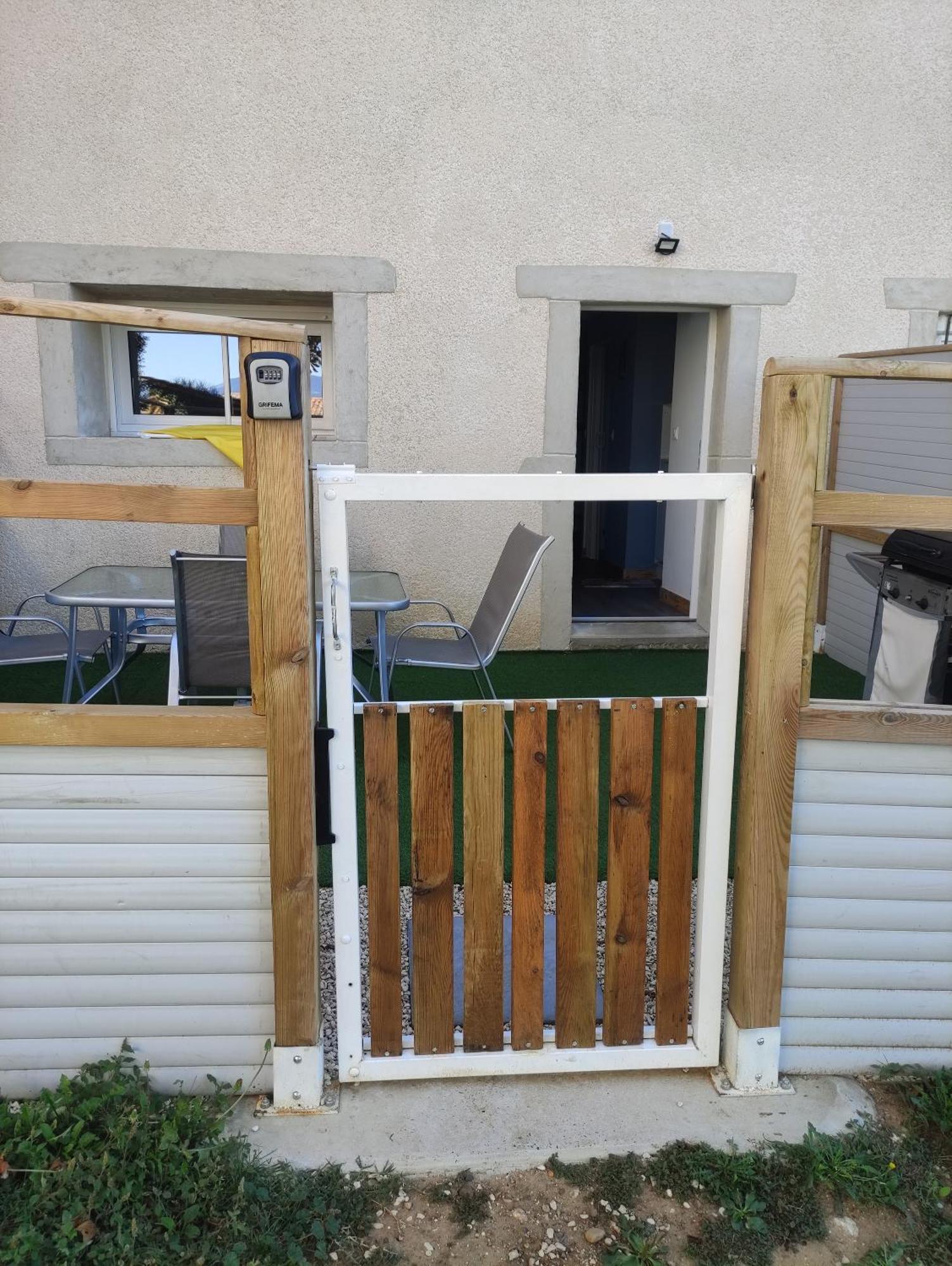 Chez Nono Et Vero Roussillon  Kültér fotó